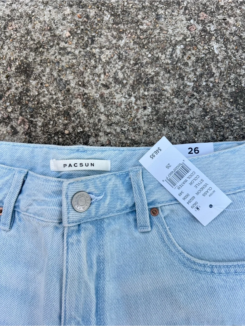 NWT PacSun High Rise Festival Denim Shorts Light Wash Distressed Size 26